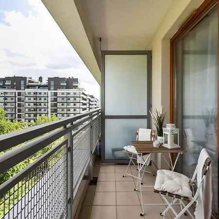 Wola Prime 2-bedroom 华沙