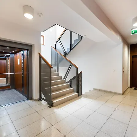 Wola Prime 2-bedroom 公寓 华沙