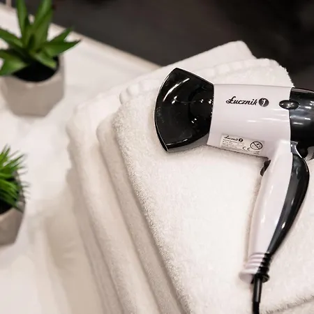 Wola Prime 2-bedroom 公寓