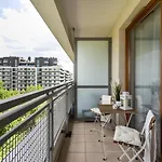 Wola Prime 2-bedroom Varsó