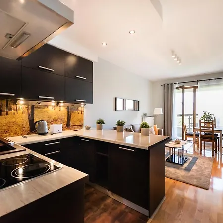 Wola Prime 2-bedroom Апартаменты